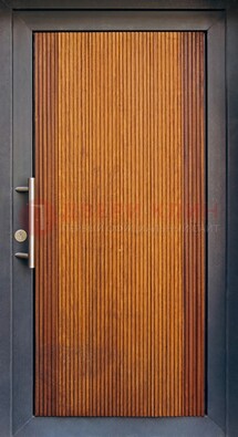 Коричневая входная дверь c МДФ панелью ЧД-03 в частный дом в Солнечногорске
