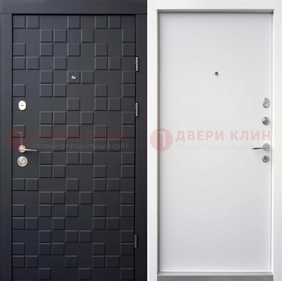 Темная входная дверь с белой МДФ внутри ДМ-222 в Солнечногорске