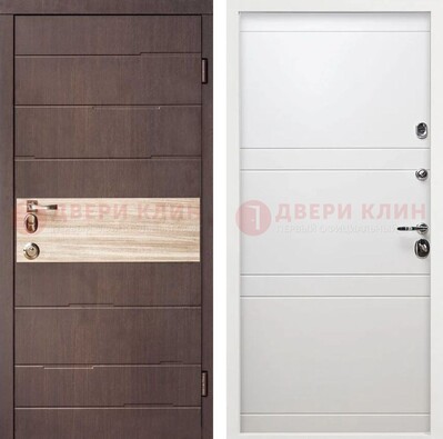 Коричневая стальная дверь с филенчатой МДФ в Белом цвете ДМ-306 в Солнечногорске