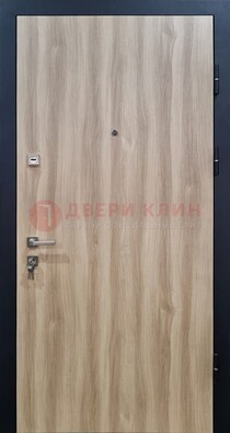 Светлая металлическая дверь с МДФ ДМ-340 в Солнечногорске