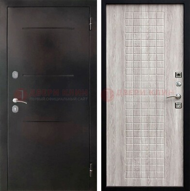 Черная железная дверь с порошковым покрытием и филенчатой МДФ ДП-221 в Солнечногорске