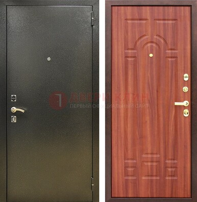 Входная темно-серая дверь с порошковой отделкой и МДФ Миланский орех ДП-281 в Солнечногорске