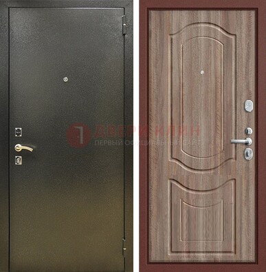 Темно-серая входная дверь с порошковым покрытием и коричневая МДФ ДП-290 в Солнечногорске