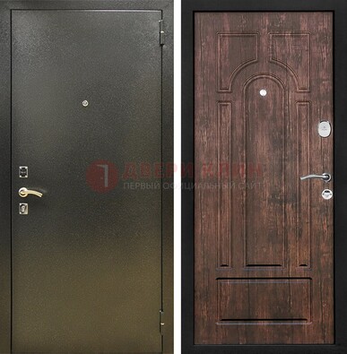 Темно-серая металлическая дверь с порошковым покрытием и МДФ коричневая ДП-292 в Солнечногорске