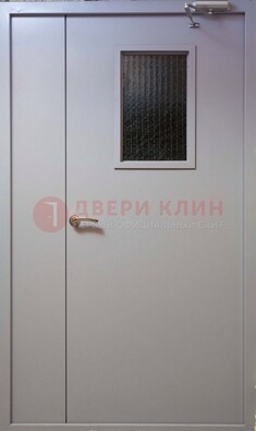 Белая железная подъездная дверь ДПД-4 в Солнечногорске