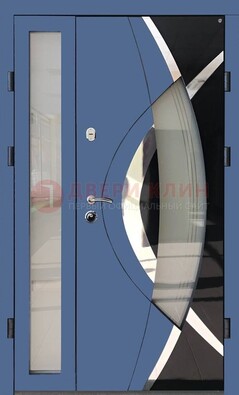 Синяя металлическая дверь со стеклом и узором ДС-13 в Солнечногорске