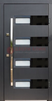 Черная стальная дверь МДФ хайтек со стеклом ДС-16 в Солнечногорске
