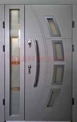 Серая железная дверь для дома со стеклом ДС-17 в Солнечногорске