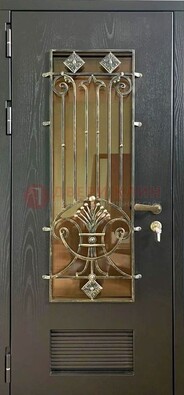 Одностворчатая железная дверь со стеклом и ковкой для дома ДСК-101 в Солнечногорске
