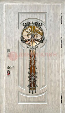 Светлая железная дверь со стеклом ковкой для коттеджа ДСК-134 в Солнечногорске