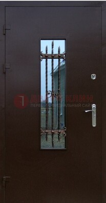 Надежная металлическая дверь со стеклом и ковкой ДСК-47 в Солнечногорске