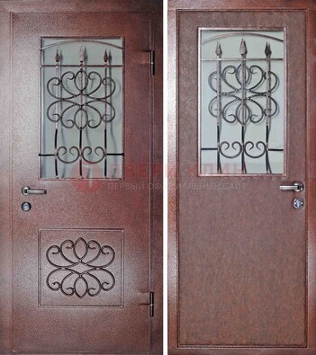 Железная дверь с прозрачным стеклом и ковкой ДСК-85 в кафе в Солнечногорске