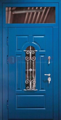 Синяя железная филенчатая дверь со стеклом и ковкой ДСК-97 в Солнечногорске