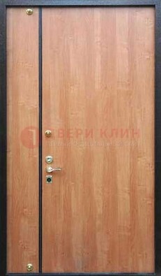 Светлая тамбурная дверь ДТМ-29 в Солнечногорске
