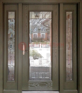 Коричневая стальная дверь с массивом дуба с витражом ВЖ-16 в Солнечногорске