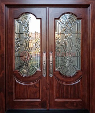 Классическая железная дверь с массивом дуба для входа ВЖ-23 в Солнечногорске